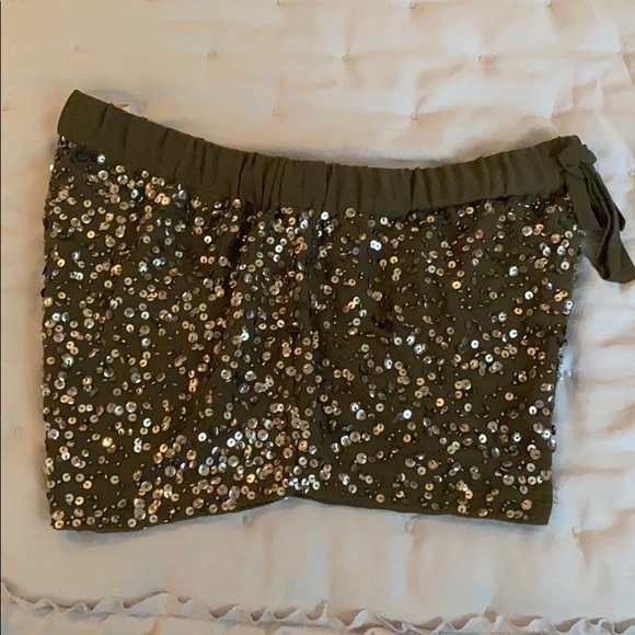 SOLD - GUESS sequence shorts - Picture 8 of 8